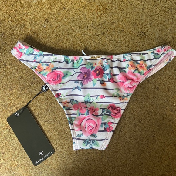 NWT Wildfox 90s Floral String Bikini XS Bottoms - Picture 2 of 3